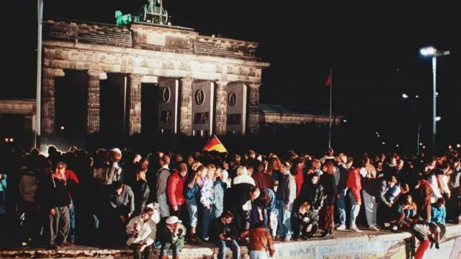 CS Rai Per Il 30 Anniversario Della Caduta Del Muro Di Berlino